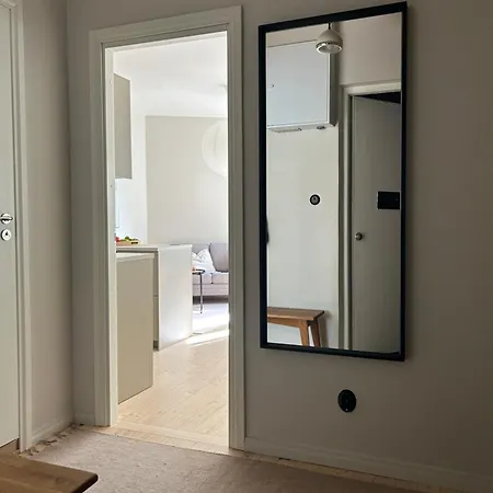 Apartment 1 Bedroom Close To Subway And Seaside