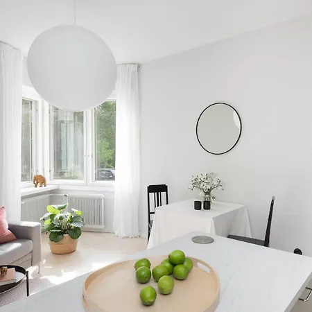 1 Bedroom Close To Subway And Seaside