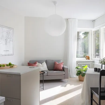 1 Bedroom Close To Subway And Seaside Apartment